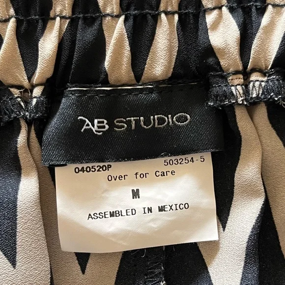 NWT  AB STUDIO tan cream black geometric print palazzo pants - Picture 3 of 9